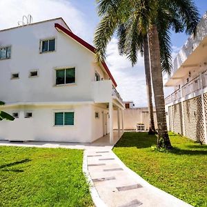 OYO Hotel Dos Mundos